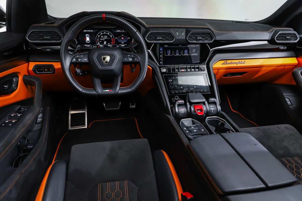 Used 2023 Lamborghini Urus S AWD/4WD image 6