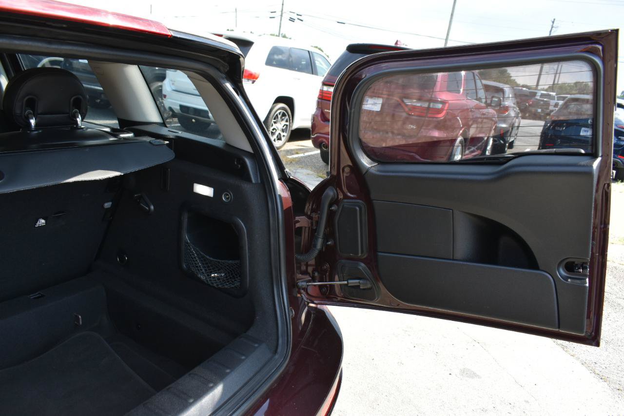 Used 2017 MINI Cooper Clubman FWD image 39