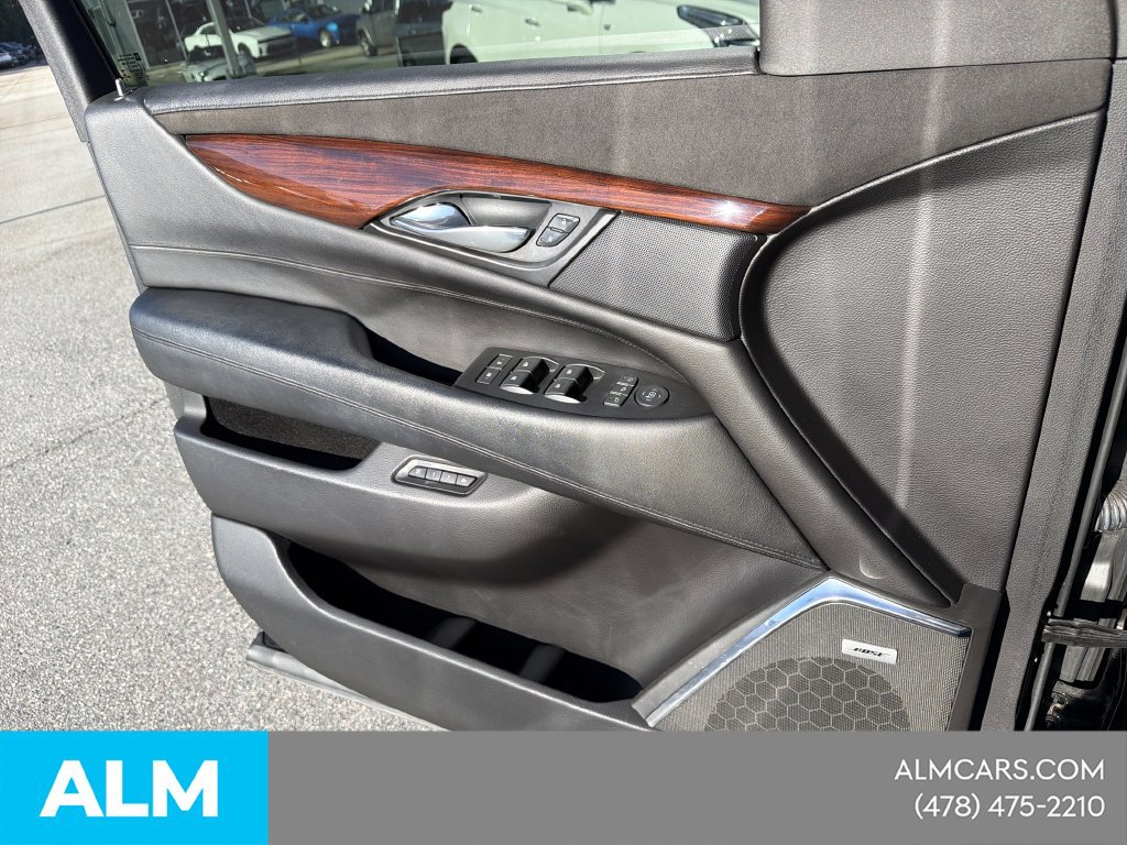 Used 2015 Cadillac Escalade Luxury RWD image 18