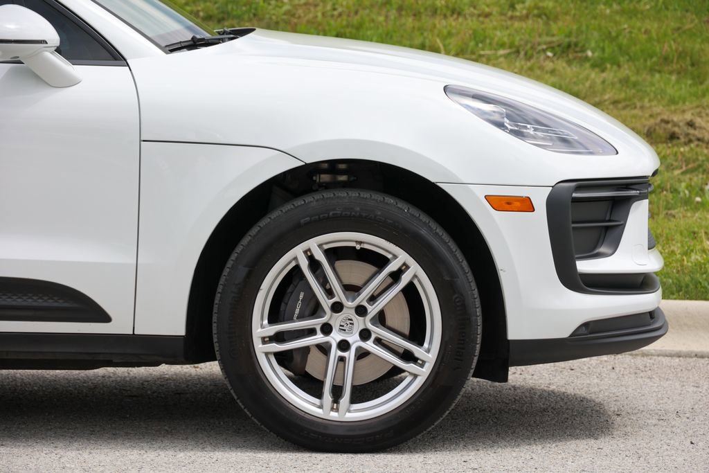 Certified 2023 Porsche Macan Turbo AWD/4WD image 14