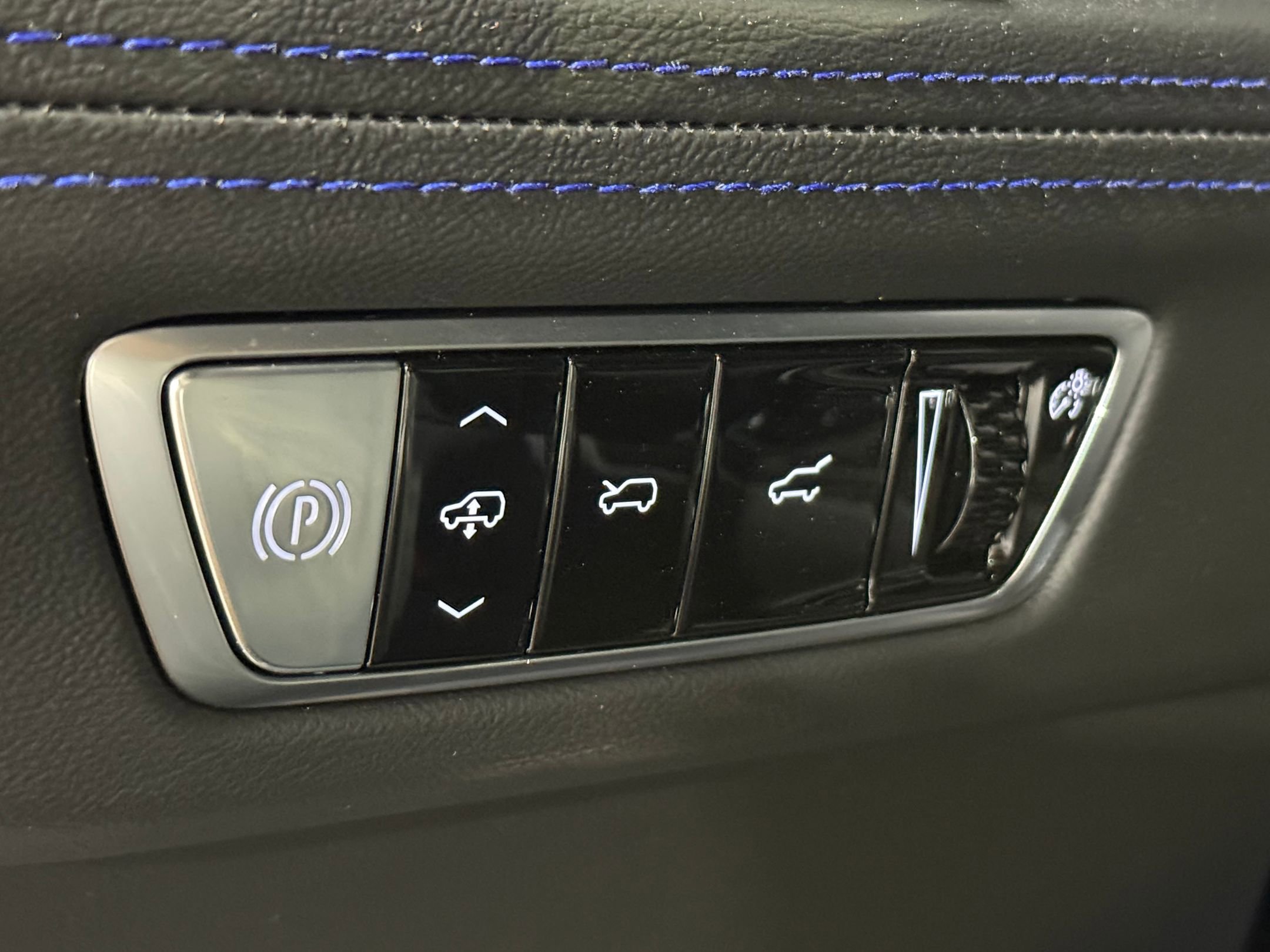 New 2026 Cadillac Escalade IQ Sport 1 w/ LPO, Floor Liner Package image 26