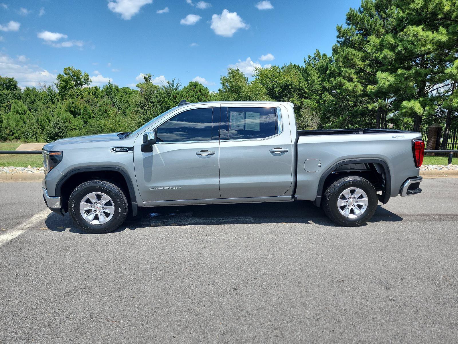 Certified 2026 GMC Sierra 1500 SLE AWD/4WD image 2