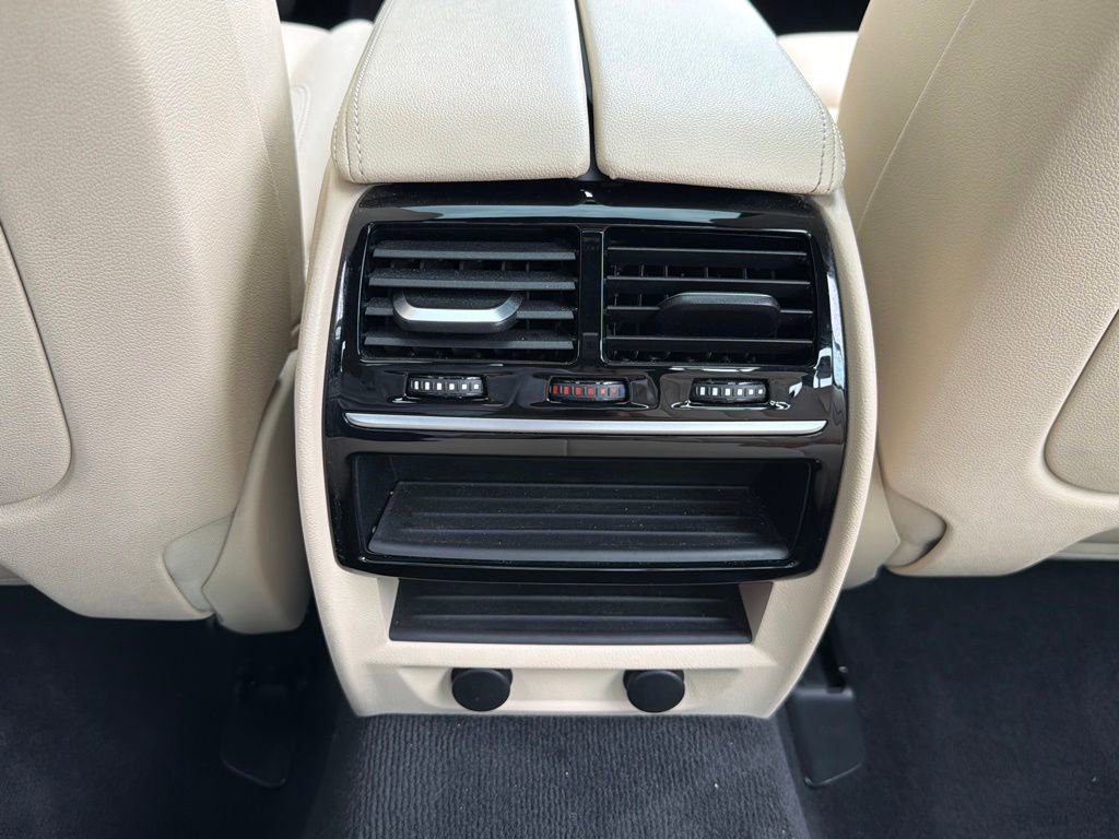 Used 2019 BMW 530e w/ Convenience Package RWD image 52