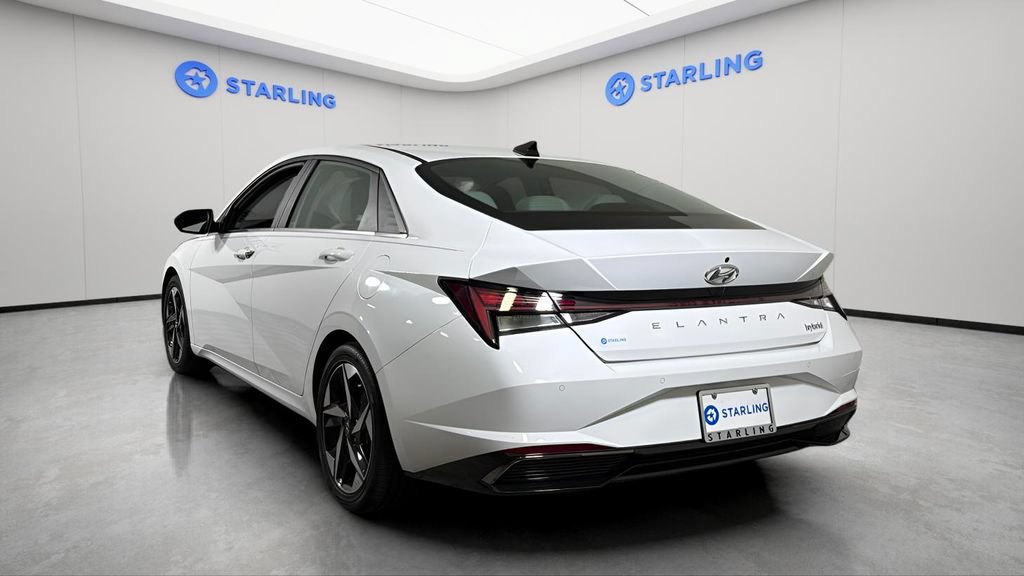 Used 2022 Hyundai Elantra Limited w/ Cargo Package FWD image 7