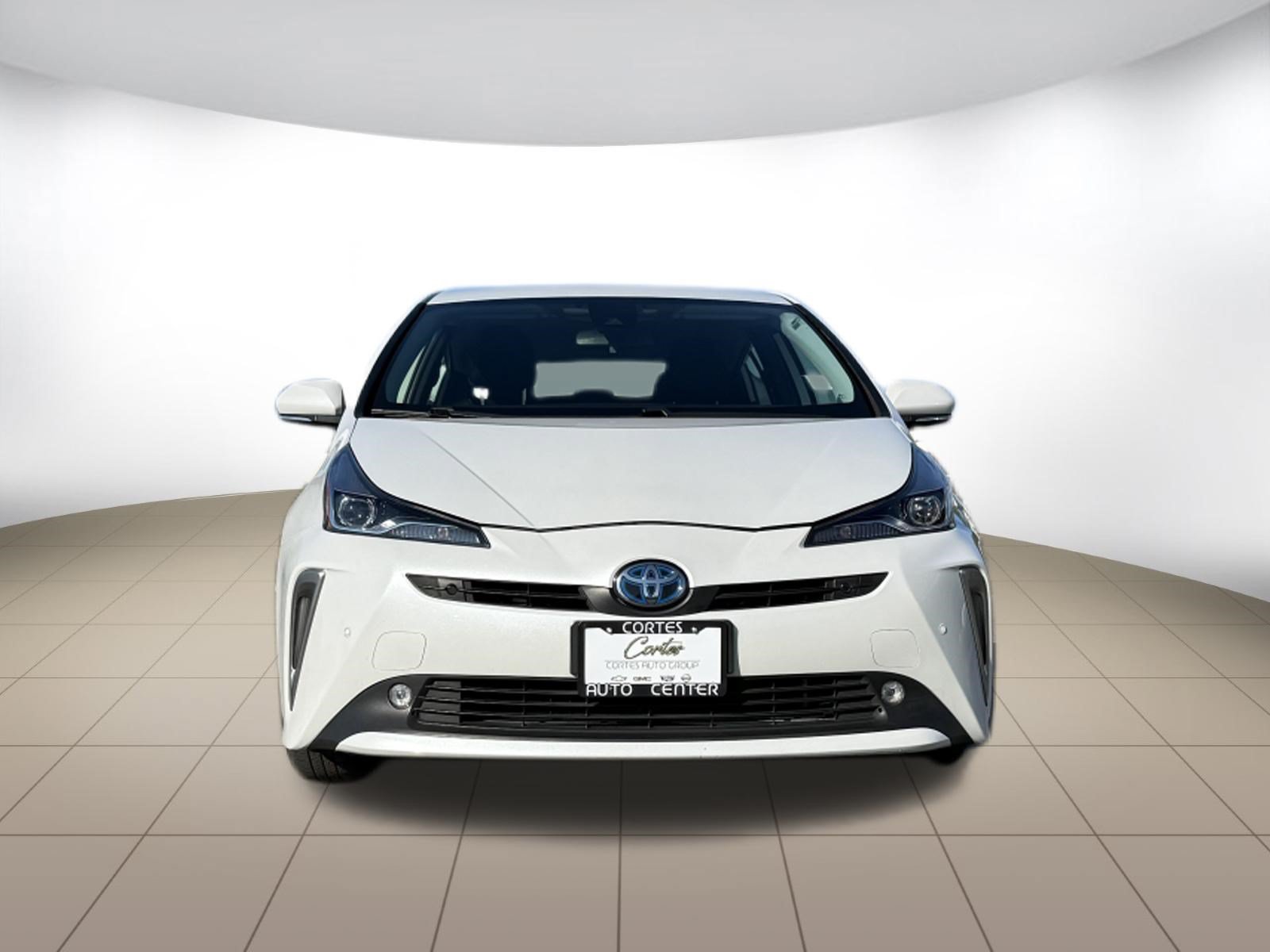 Used 2022 Toyota Prius LE AWD/4WD image 2