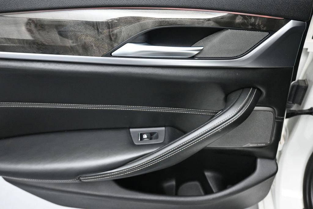 Used 2018 BMW 540i xDrive AWD/4WD image 32