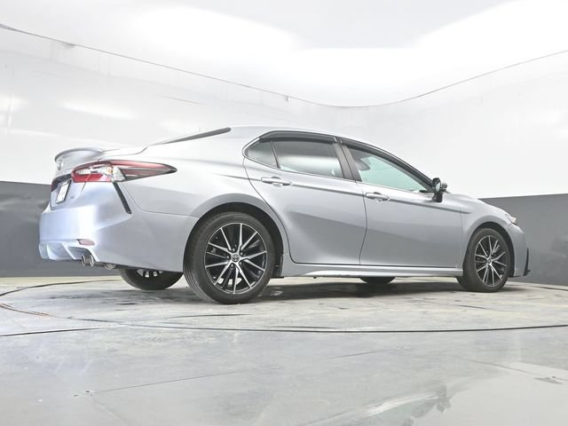 Used 2022 Toyota Camry SE FWD image 31