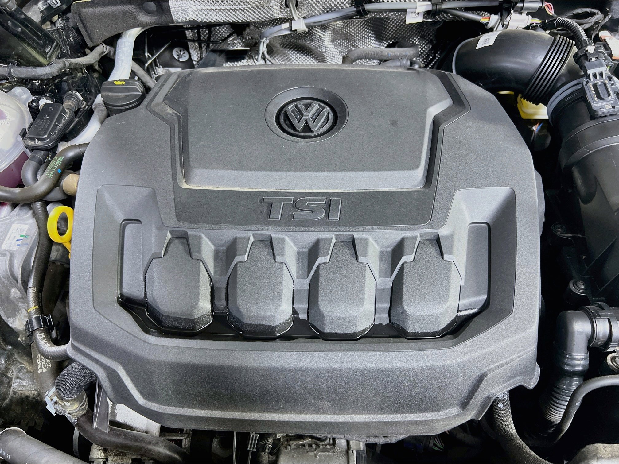 Used 2022 Volkswagen Tiguan SE AWD/4WD image 29