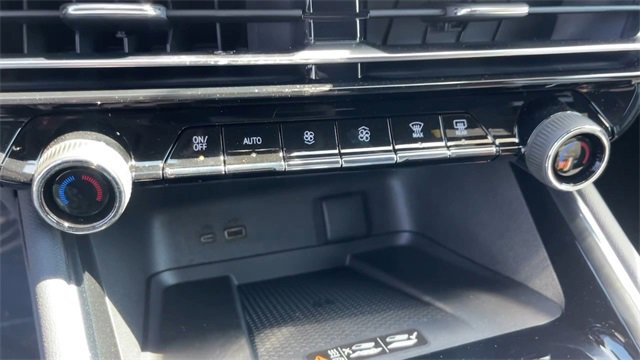 New 2026 Chevrolet Traverse LT w/ LPO, Floor Liner Package image 15