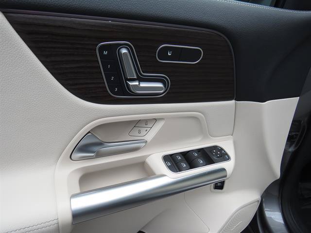 Used 2026 Mercedes-Benz GLA 250 4MATIC image 9