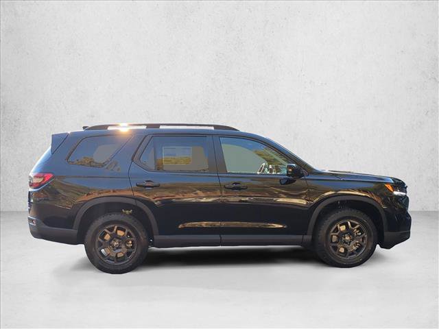 New 2025 Honda Pilot TrailSport image 4
