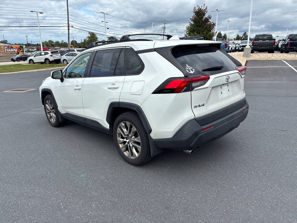 Used 2019 Toyota RAV4 XLE Premium w/ Cold Weather Package AWD/4WD image 13