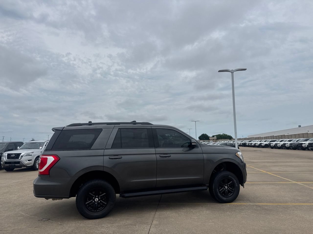 Used 2019 Ford Expedition XLT w/ Equipment Group 201A RWD image 25