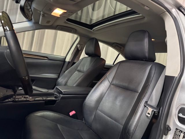 Used 2014 Lexus ES 350 w/ Luxury Package FWD image 30