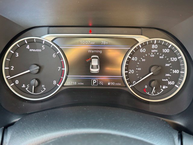 Used 2025 Nissan Sentra SR FWD image 13