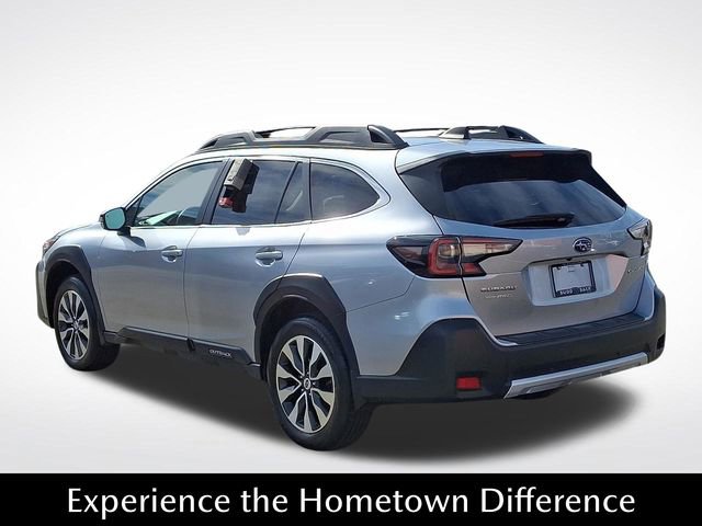 Used 2023 Subaru Outback Limited AWD/4WD image 4