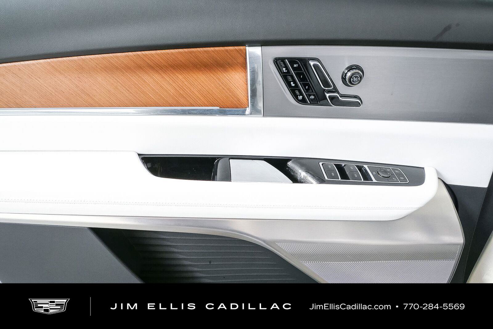 New 2027 Cadillac Vistiq Luxury AWD/4WD image 6