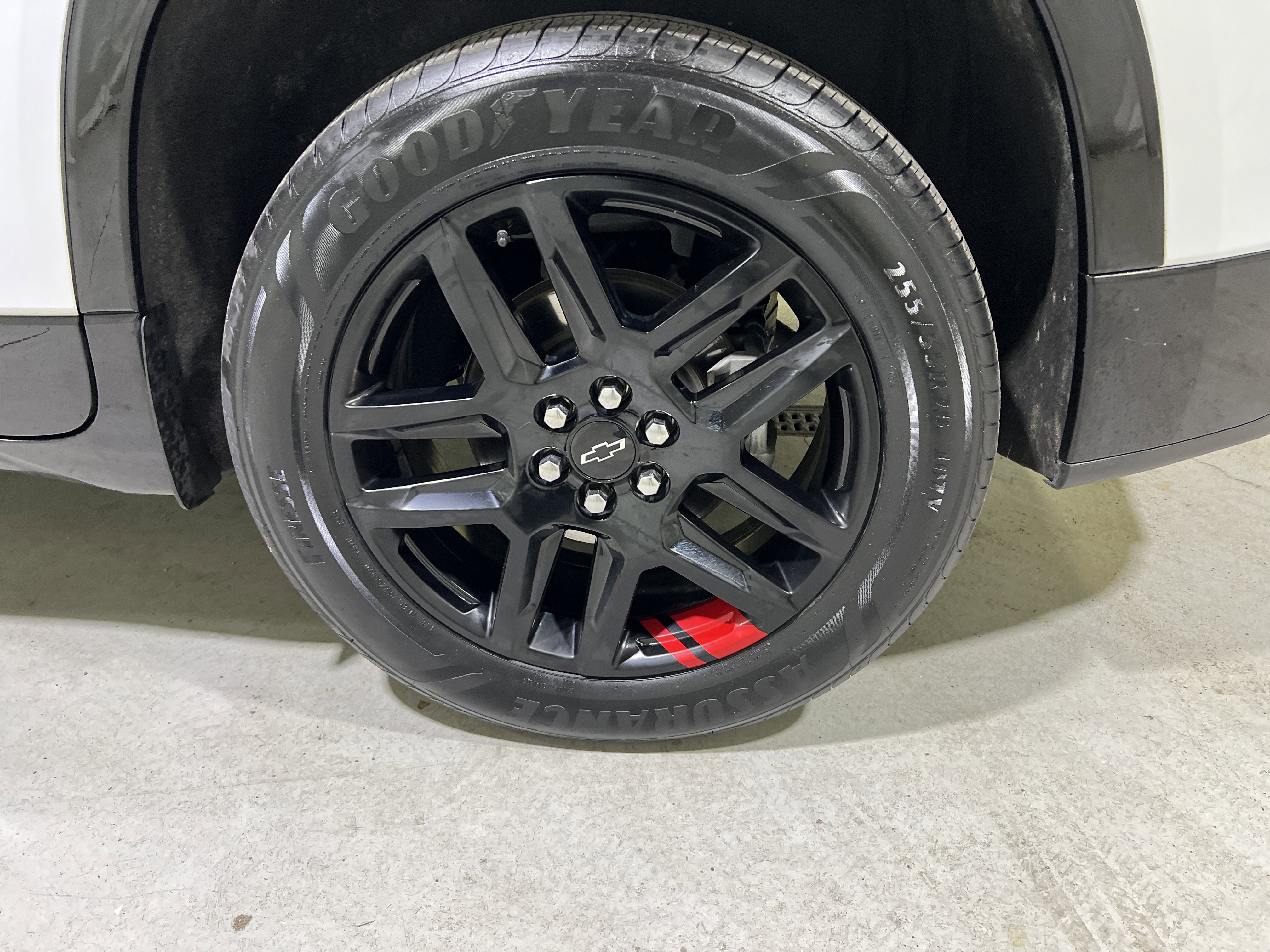 Used 2023 Chevrolet Traverse Premier w/ Redline Edition image 13