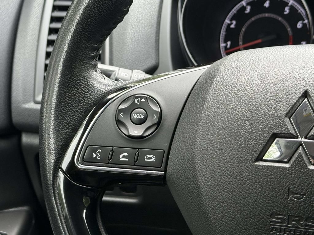 Used 2018 Mitsubishi Outlander Sport SEL FWD image 21