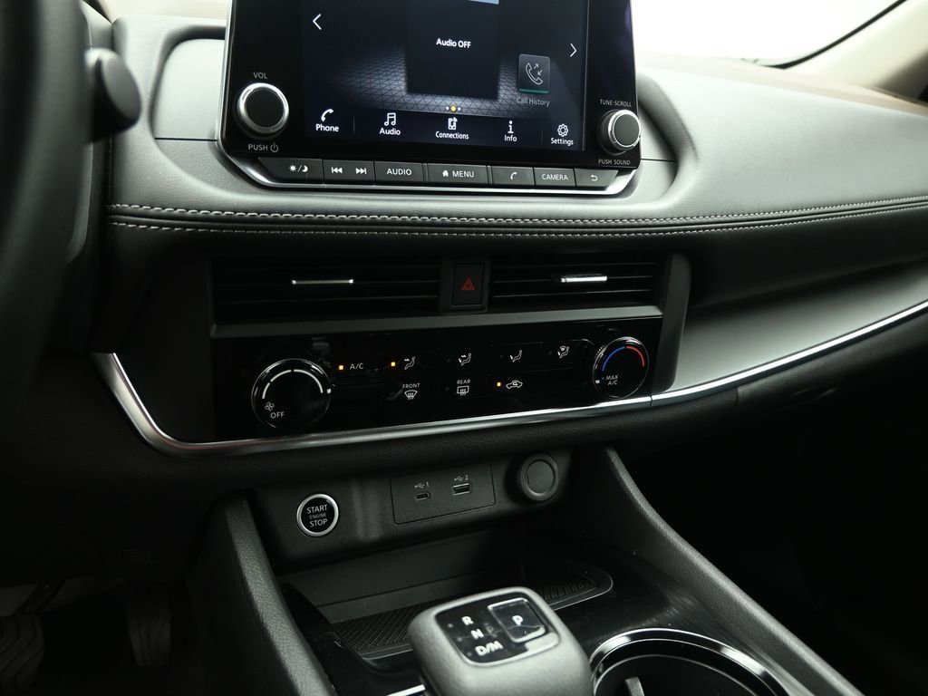 Used 2023 Nissan Rogue S image 16