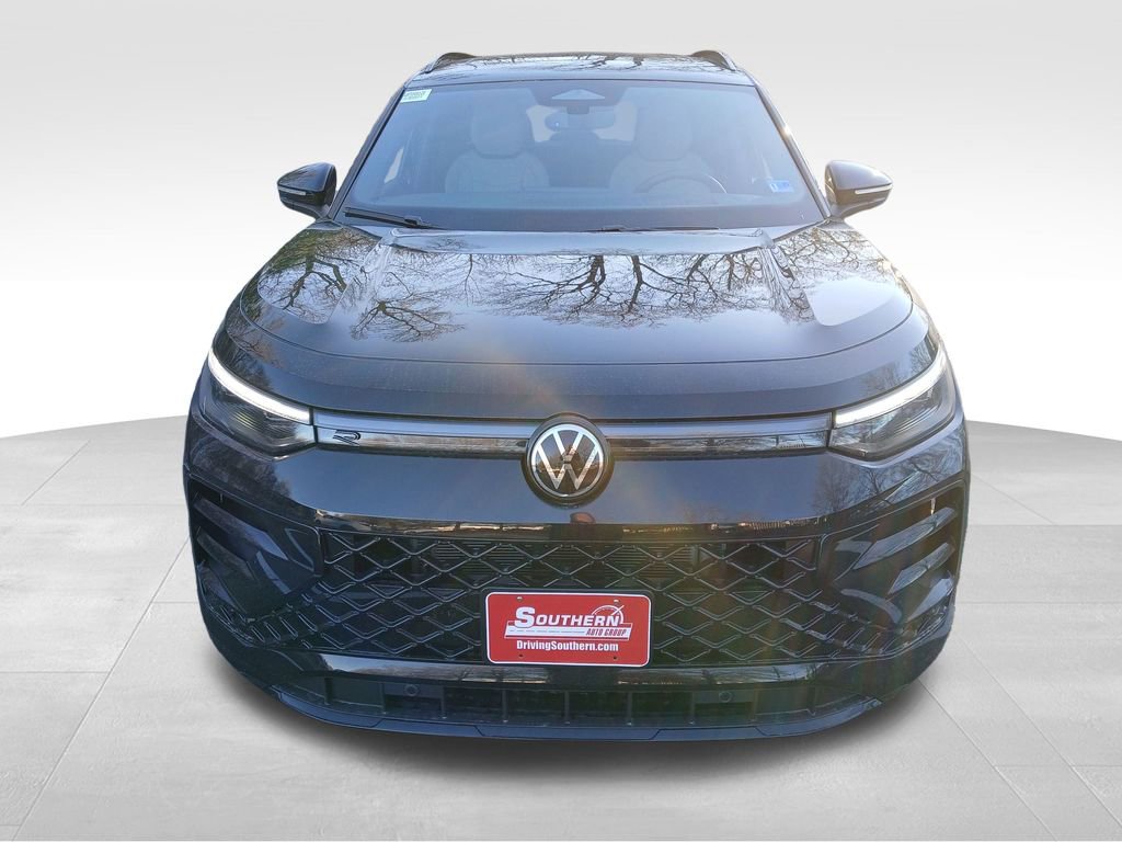 New 2026 Volkswagen Tiguan SE R-Line image 8