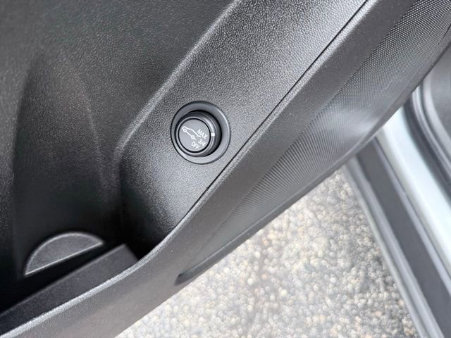Certified 2024 Chevrolet Equinox LT w/ LPO, Floor Liner Package FWD image 28