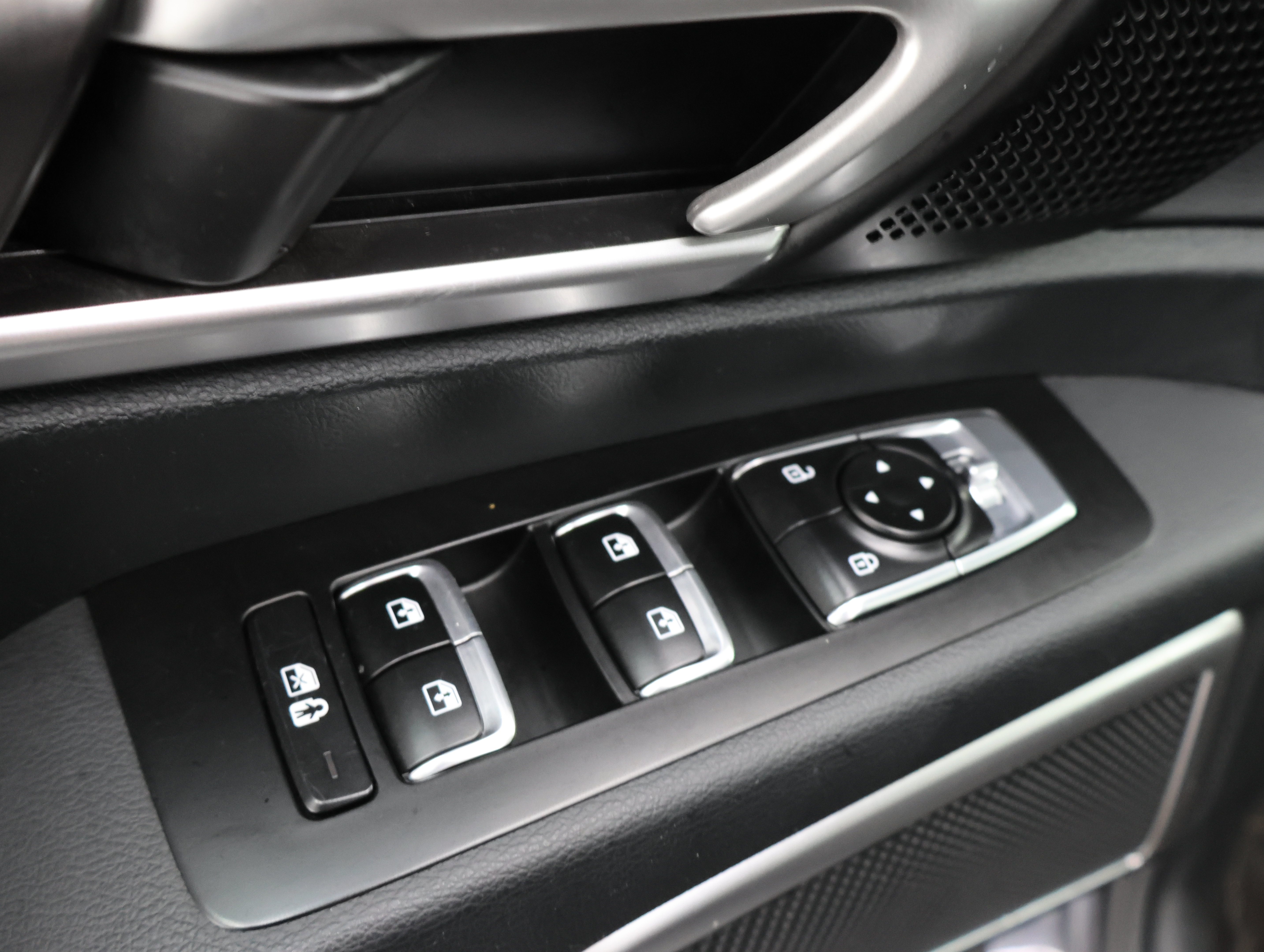 Used 2025 Kia Telluride S AWD/4WD image 43