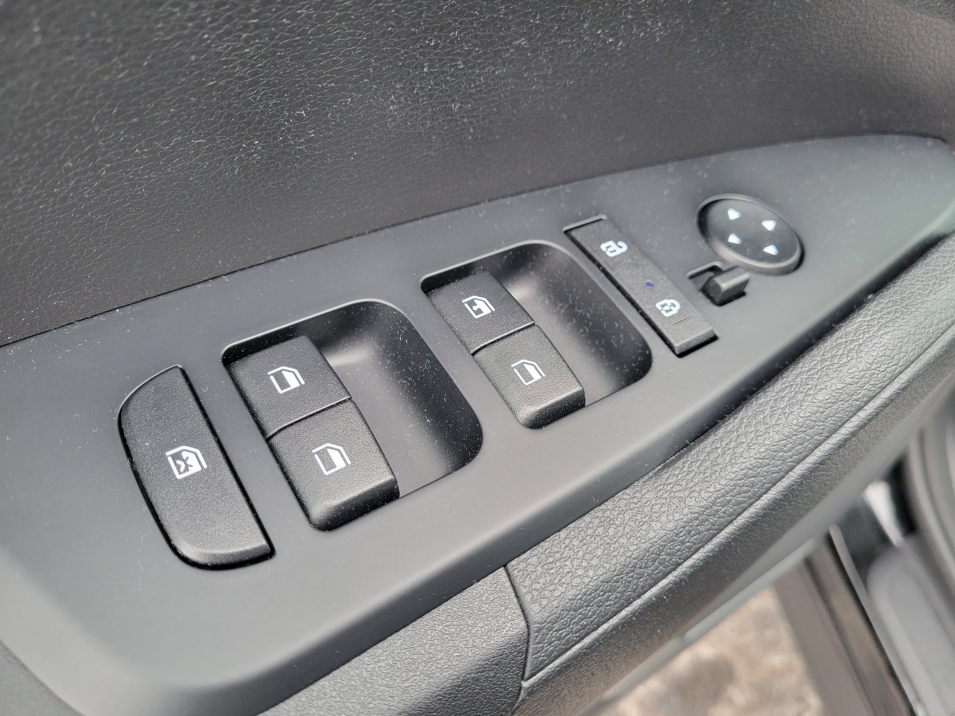 Used 2025 Kia Sportage LX image 19