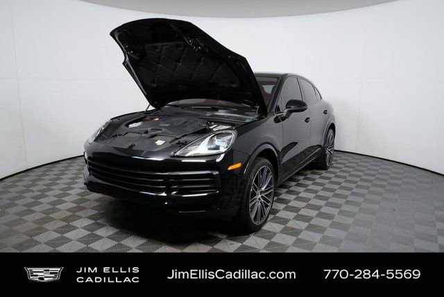 Used 2022 Porsche Cayenne Coupe image 34