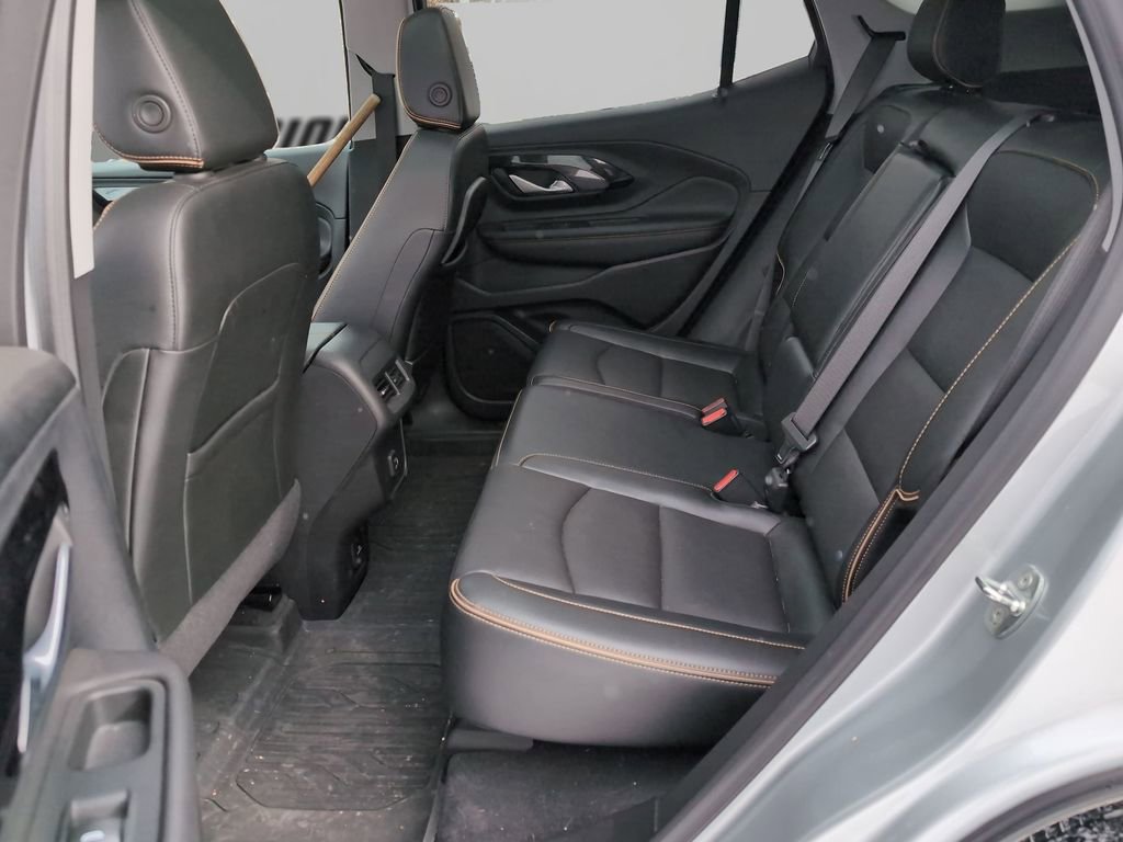Used 2022 GMC Terrain AT4 w/ Infotainment Package II image 10