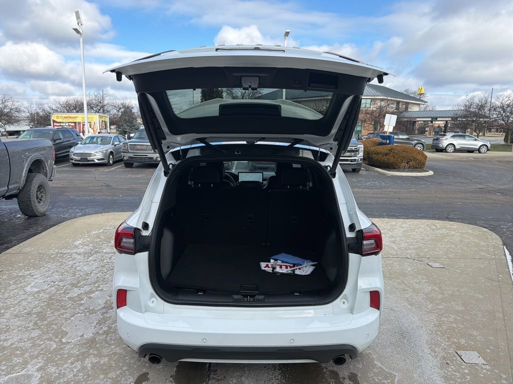 Certified 2023 Ford Escape ST-Line w/ Tech Pack #1 image 41