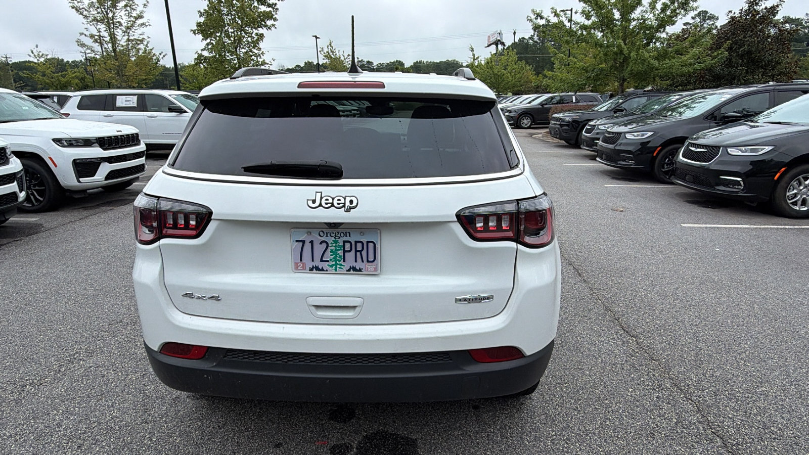 Used 2024 Jeep Compass Latitude AWD/4WD image 9
