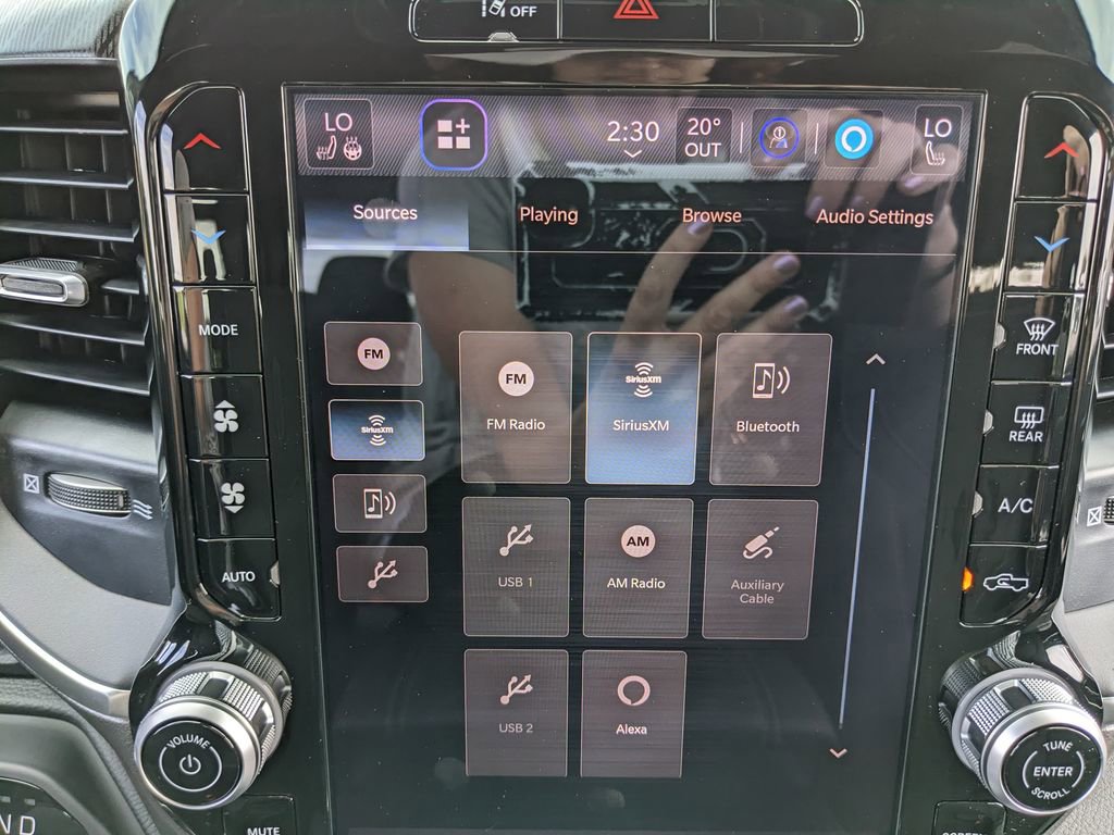 Used 2026 RAM 1500 4x4 Crew Cab image 34