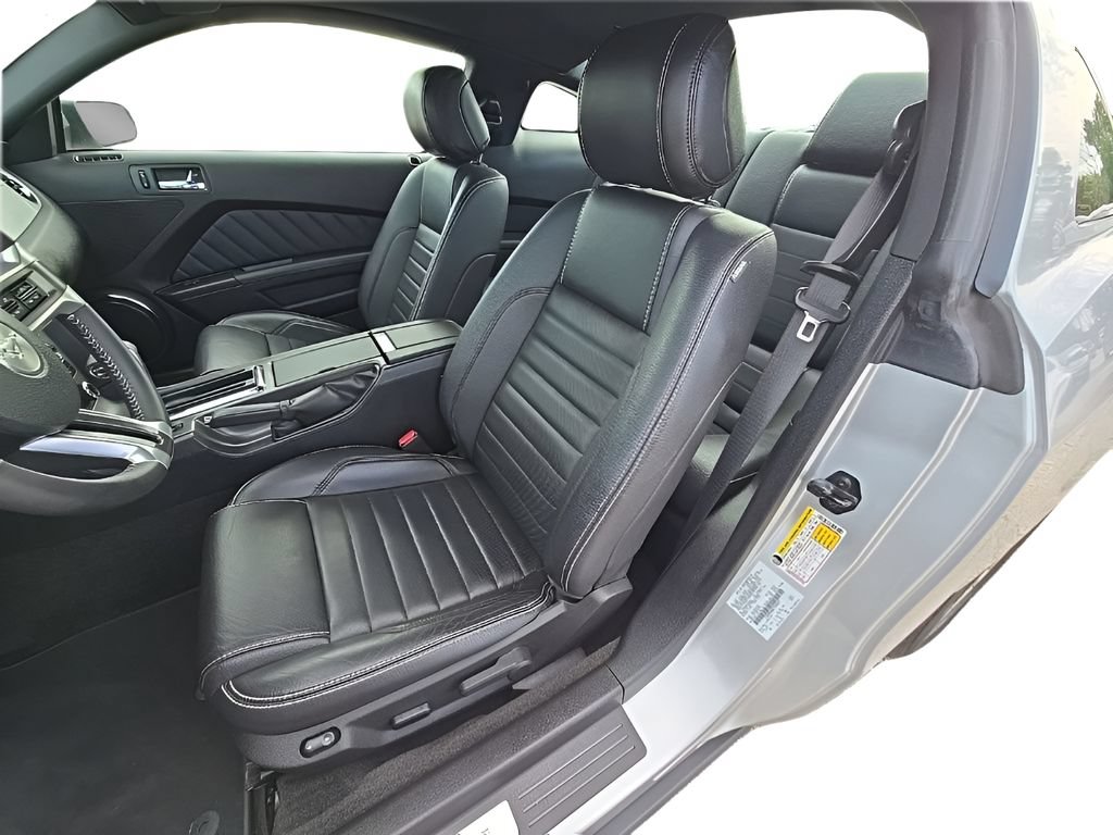 Used 2012 Ford Mustang Premium RWD image 13