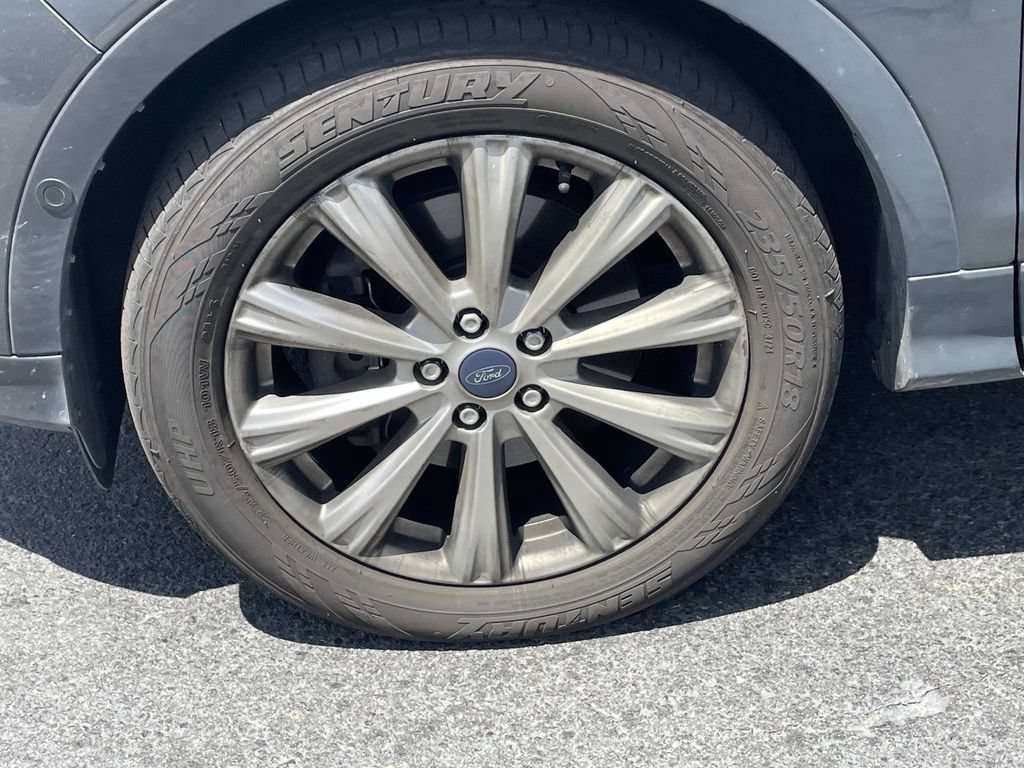 Used 2018 Ford Escape Titanium AWD/4WD image 11