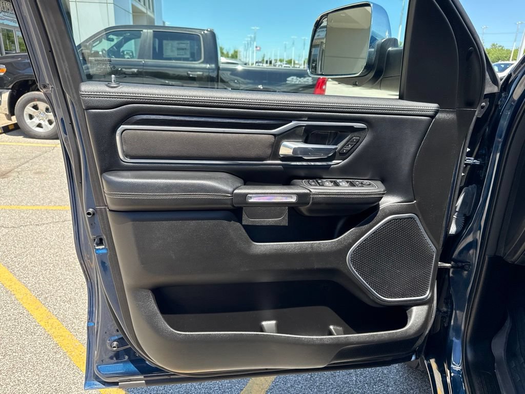 Used 2023 RAM 1500 Laramie AWD/4WD image 19