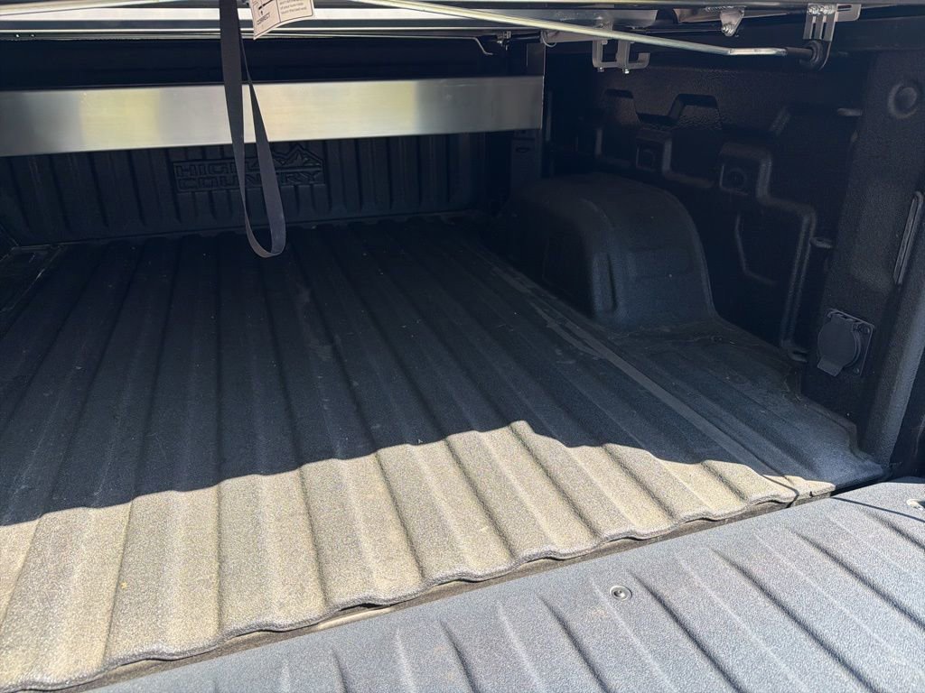 Used 2024 Chevrolet Silverado 1500 High Country w/ Technology Package image 53