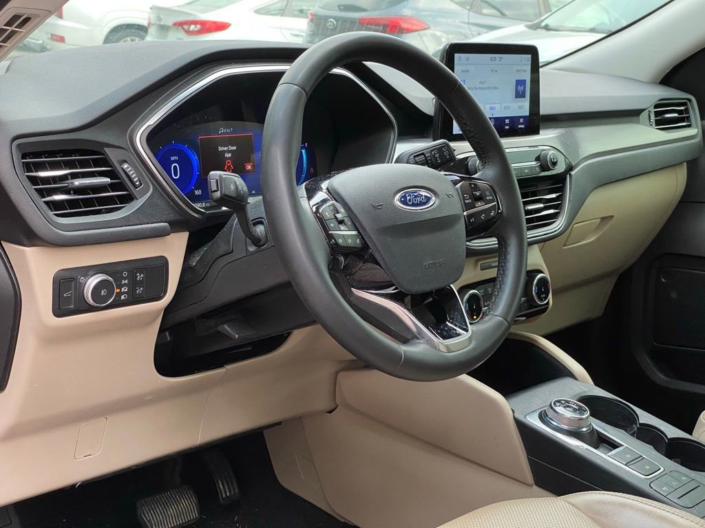 Used 2022 Ford Escape Titanium AWD/4WD image 7