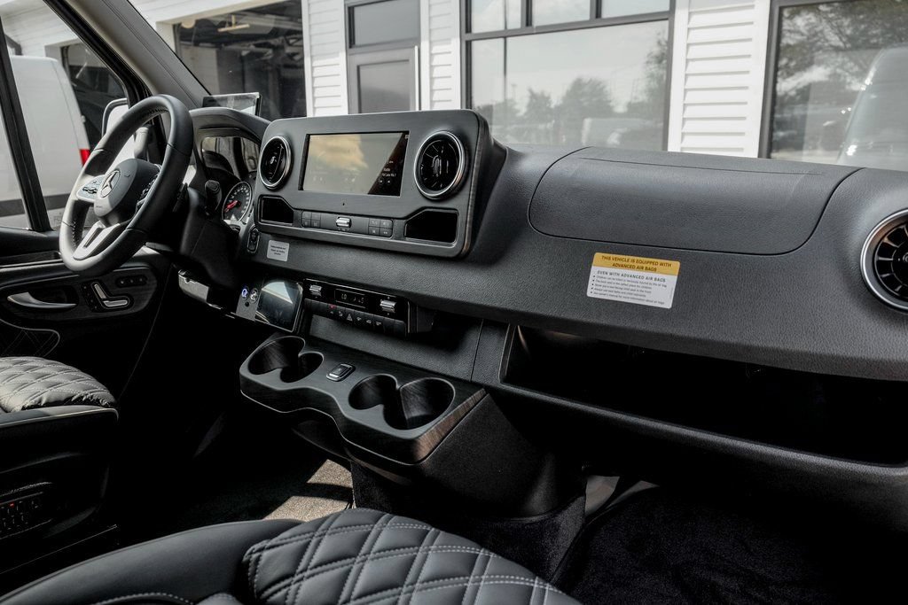 New 2024 Mercedes-Benz Sprinter 3500 image 24