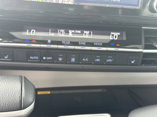 Certified 2024 Toyota Sienna XLE w/ XLE Plus Package FWD image 21