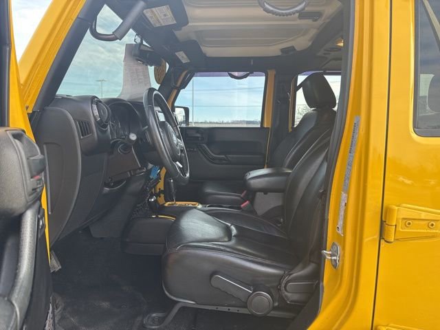 Used 2015 Jeep Wrangler Unlimited Sahara image 13