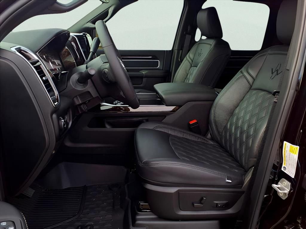 New 2025 RAM 3500 Big Horn AWD/4WD image 8