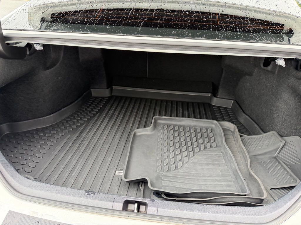 Used 2024 Toyota Camry SE image 28