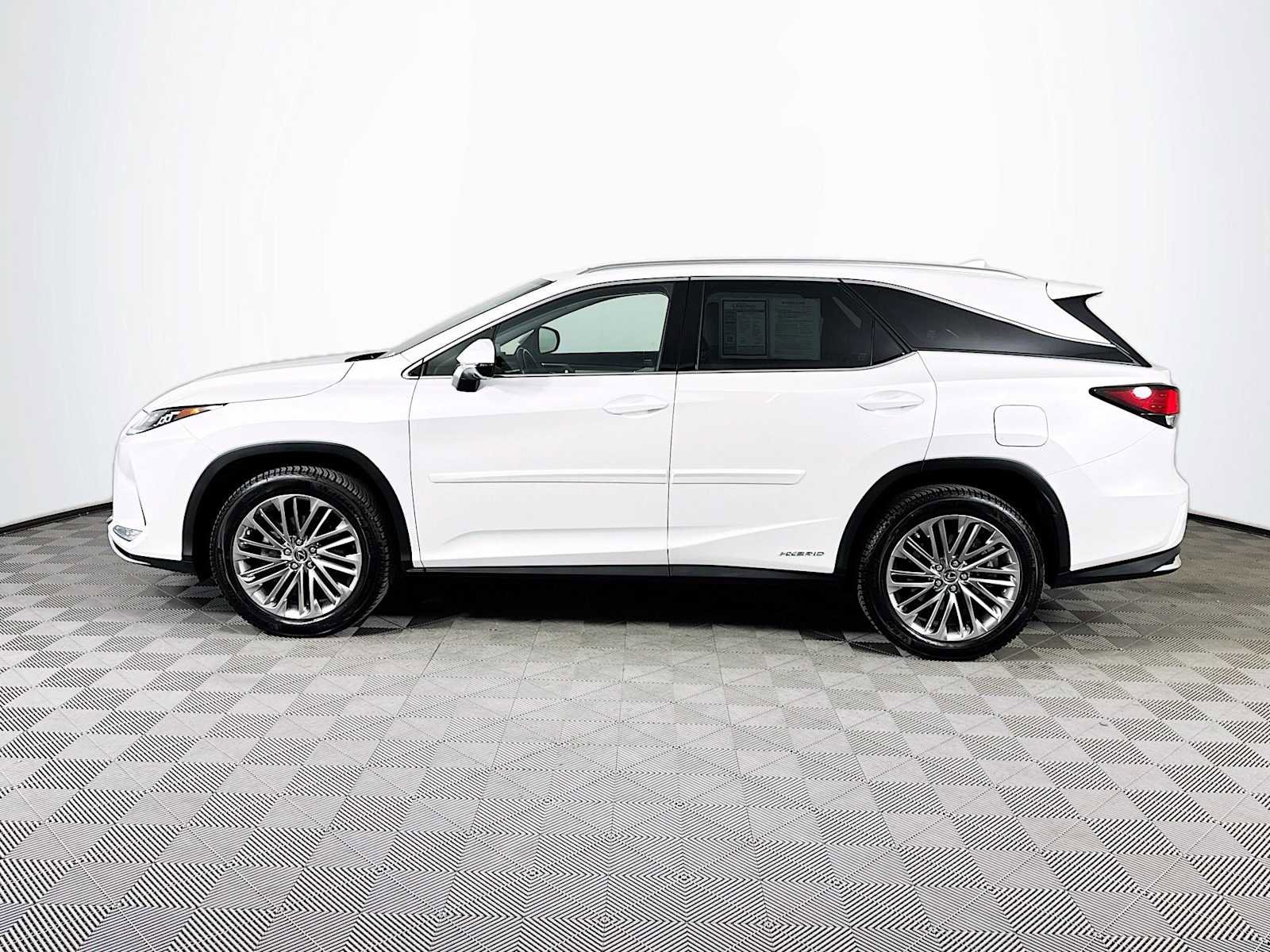 Used 2020 Lexus RX 450hL Luxury w/ Accessory Package image 8