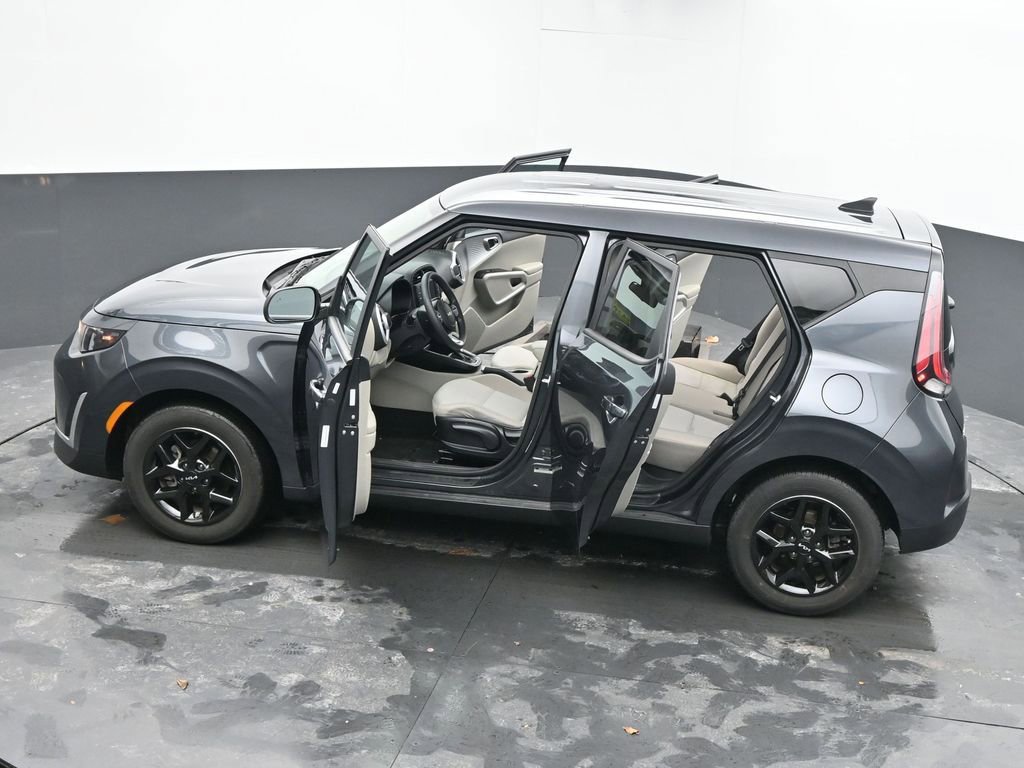 Used 2025 Kia Soul LX w/ LX Technology Package image 81