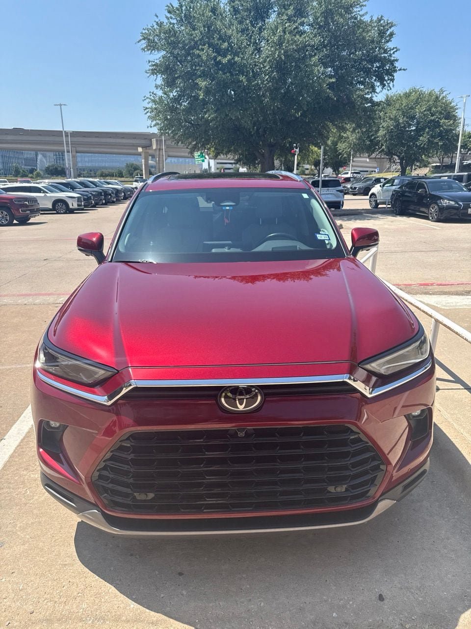 Used 2024 Toyota Grand Highlander AWD image 2