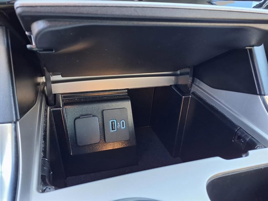 Used 2022 Ford Explorer Limited w/ Equipment Group 301A image 9