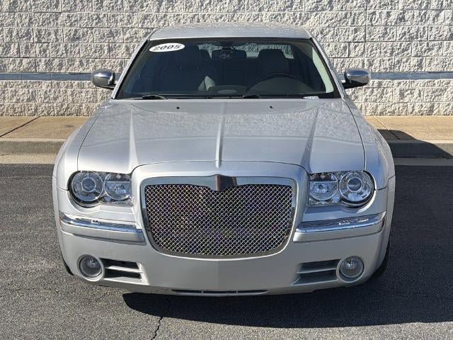Used 2005 Chrysler 300 C RWD image 2
