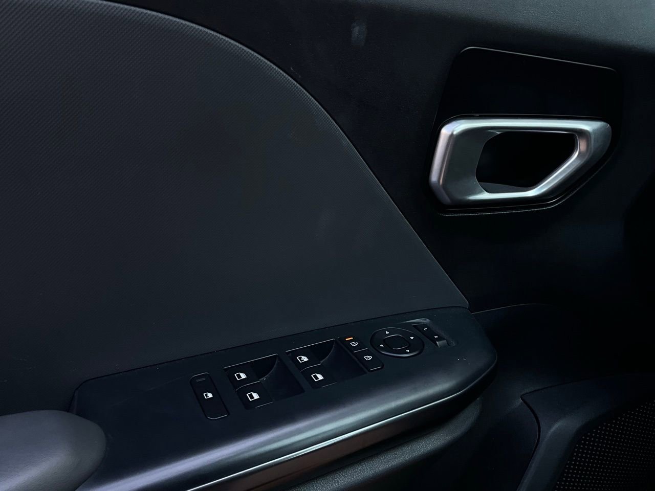 Used 2025 Kia K4 LXS image 20