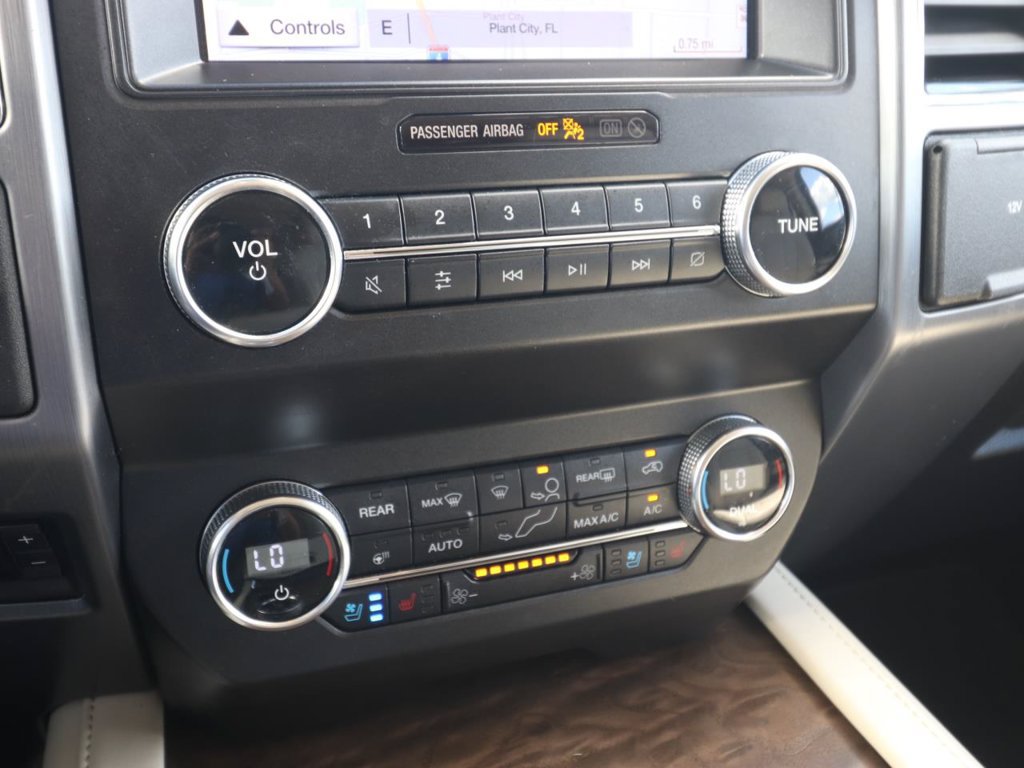 Used 2019 Ford Expedition Platinum RWD image 23